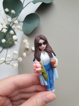 №4039 Девушка с кофем  