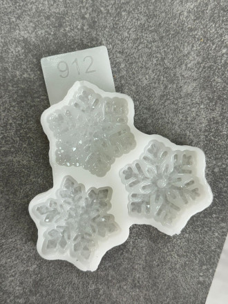№912 Снежинки кристаллические