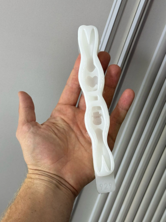 №929 Зайцы пасха один с сердцем, другой с куличом 