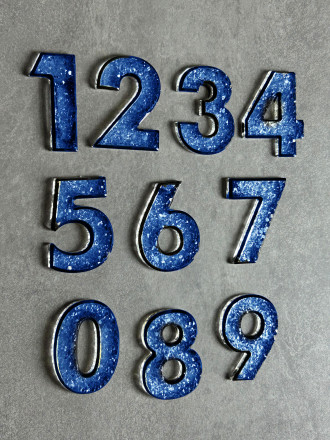 №980  Цифры кристаллические  (внимание есть отверстия под палочку, их можно убрать читай описание )   