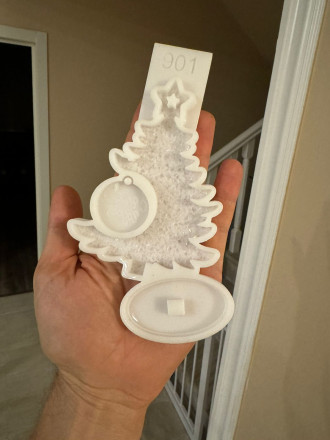 №901 Елка кристаллическая 2025 