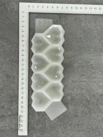 №924 Сердца с острыми гранями 