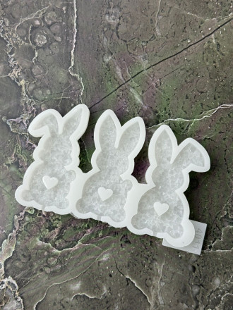 №4011 Пасхальные кролики с сердцем кристаллические  (внимание есть отверстия под палочку, их можно убрать читай описание )   